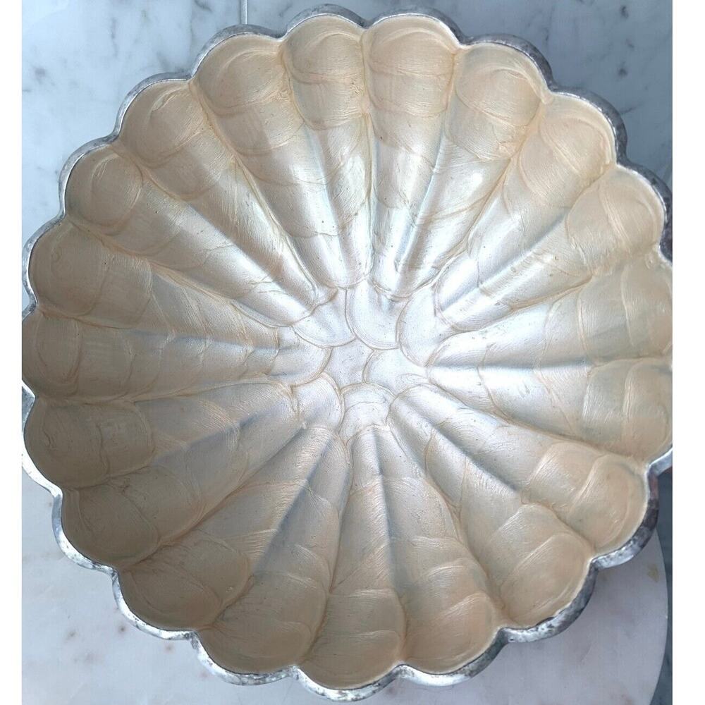 JULIA KNIGHT Peony 8.5” Round Bowl Buttercream Mother of Pearl Scalloped VGUC
